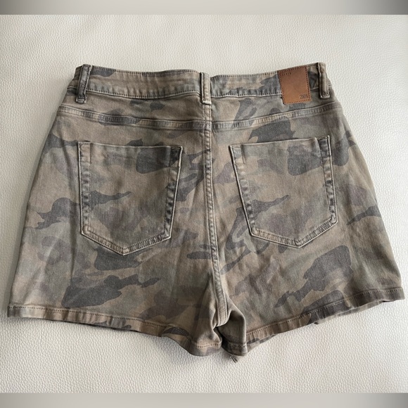 Zara Women’s Camouflage Denim Skort - Size L - Picture 7 of 10